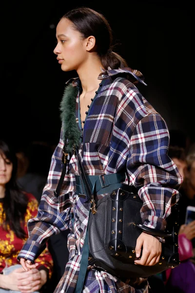 Look 63